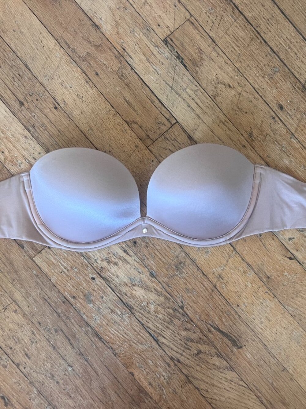 Victoria's Secret Very Sexy Strapless Pushup Nude Bra 32D